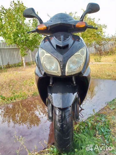 Скутер 150 кубов