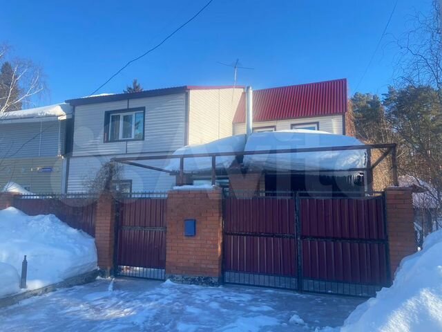 Дом 200 м² на участке 3 сот.