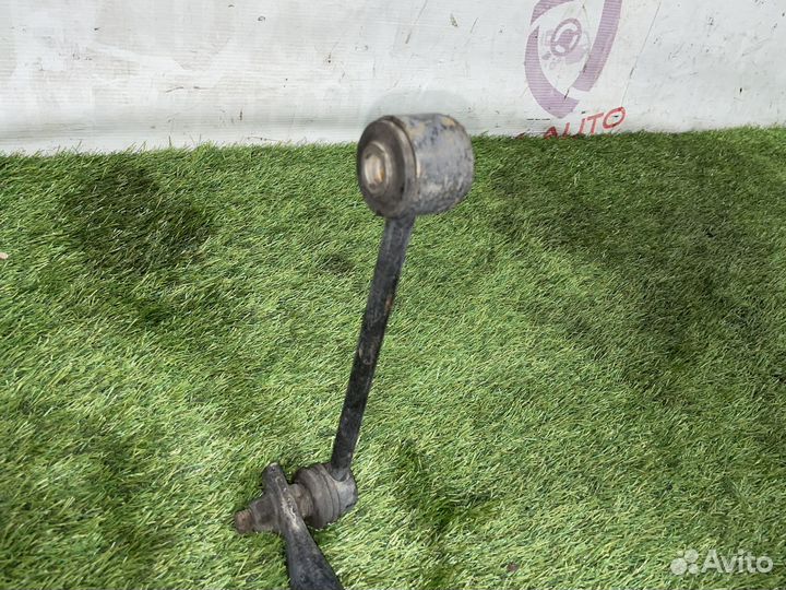 Задний стабилизатор Cadillac Escalade GMT900