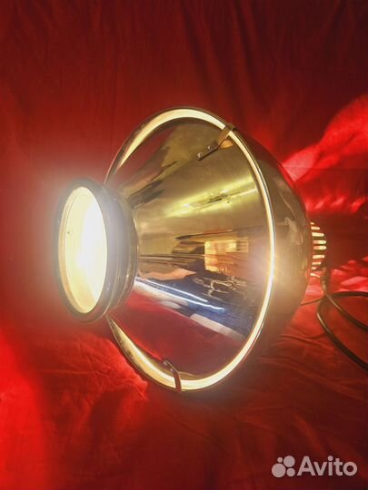 Лампа лечебная соллюкс