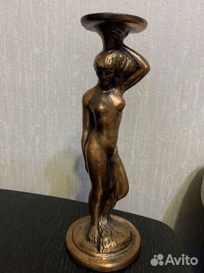 Статуэтка-подсвечник