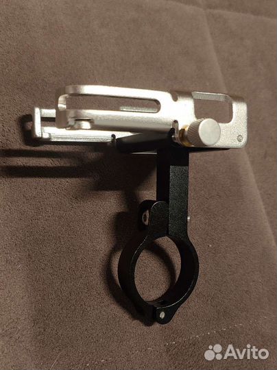 Крепление для телефона на руль