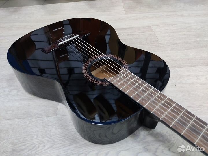 Классическая гитара новая