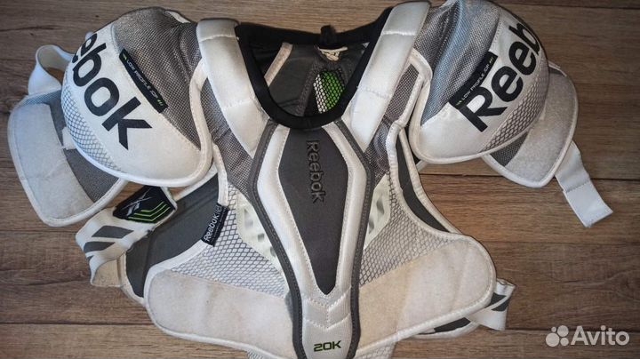 Нагрудник хоккейный