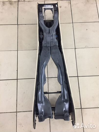 Центральный тоннель audi A8 D3 quattro