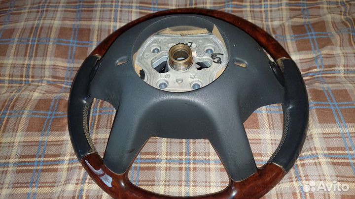Продам рулевое колесо mercedes