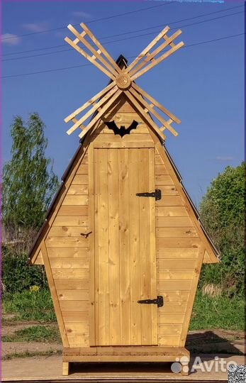 Дачный туалет деревянный