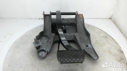 Педаль тормоза audi Q7 (70F03O201)