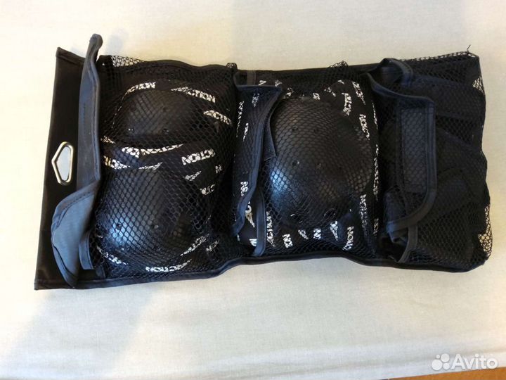 Коньки хоккейные