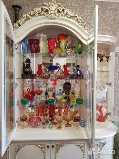 Старинный цветной хрусталь и стекло