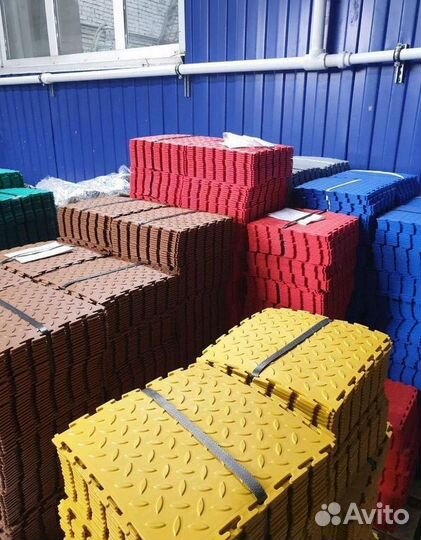 Модульная плитка пвх в спорт зал