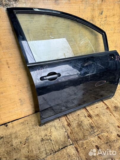 Дверь передняя правая Nissan Tiida C11 Европа