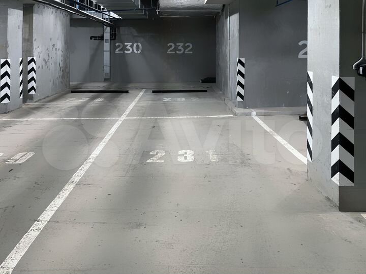 Машиноместо, 30 м²