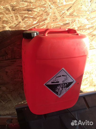 Канистры пластиковые