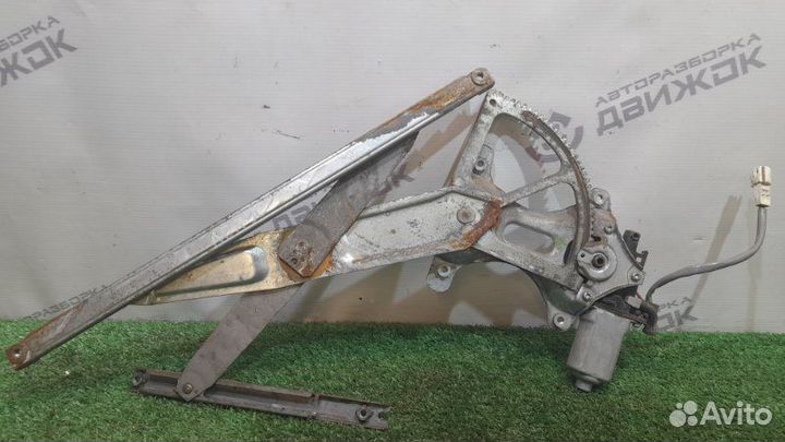 Стеклоподъемник передний правый Lexus Is200 2.0