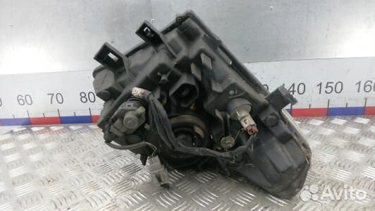 Фара правая nissan navara D40 (8UK02MU01)