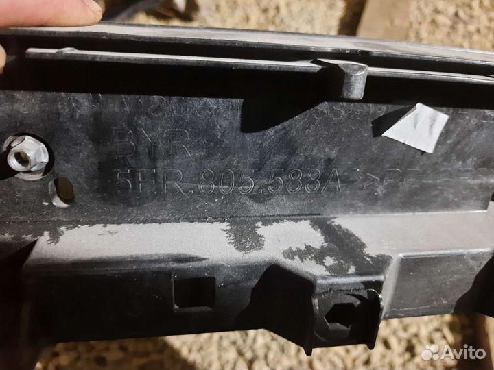 Передняя панель Octavia 8