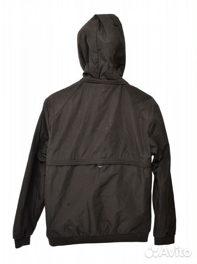 Демисезонная куртка без утепление с капюшоном