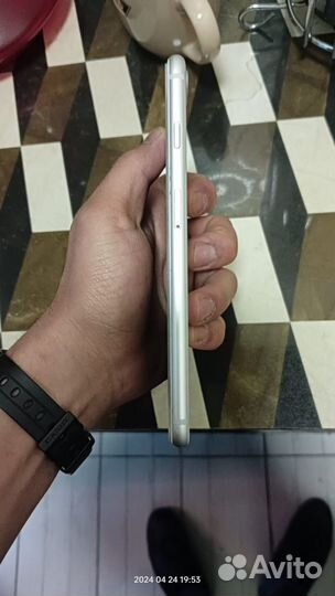 iPhone 8 Plus, 64 ГБ