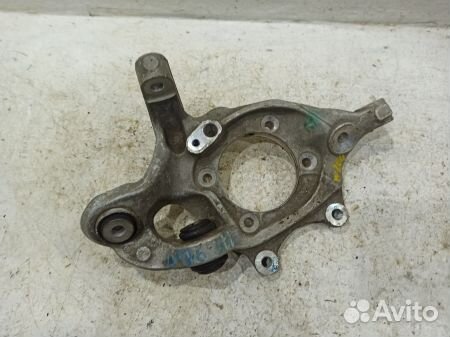 Кулак задний правый