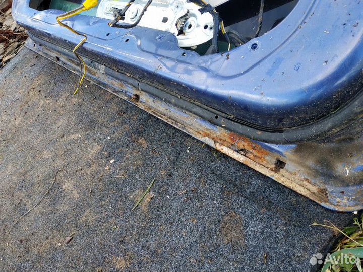 Дверь передняя левая Ford Focus 2