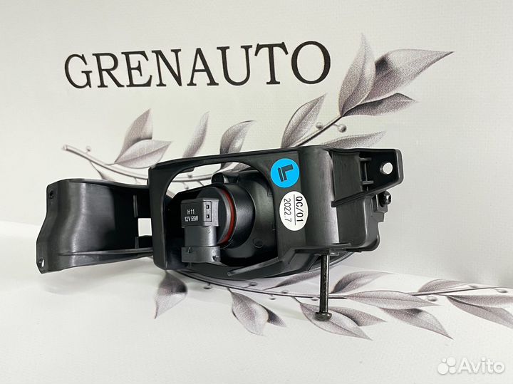 Противотуманка левая Тайвань Honda Civic 8 4D рест