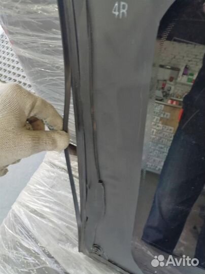 Стекло кузовное глухое правое toyota Land Cruise