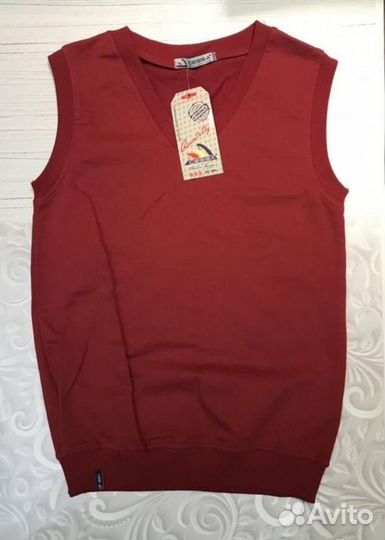 Новая трикотажная жилетка рост 152 см