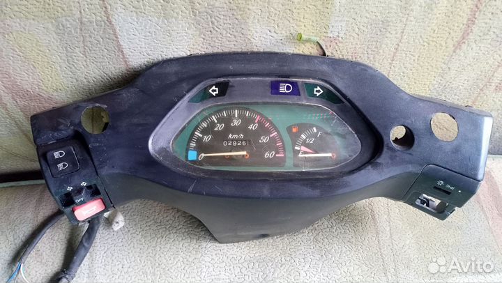 Запчасть на китайский скутер 139qmj запчасти