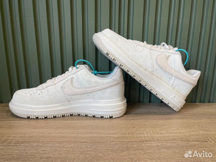 Кроссовки Nike Air Force 1 Luxe Summit White