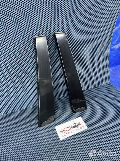 Накладка центральной стойки VW Touareg GP