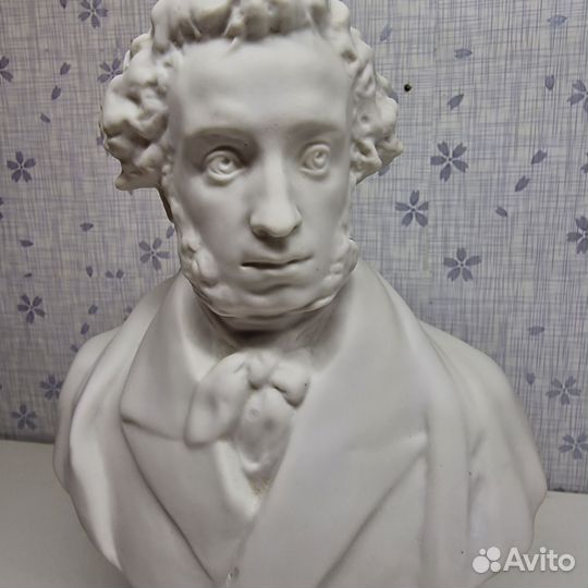 Бюст Пушкина фарфор СССР