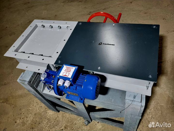 Задвижка реечная с электроприводом 300х300