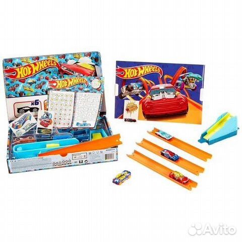 Трек Hot Wheels Celebration box GWN96