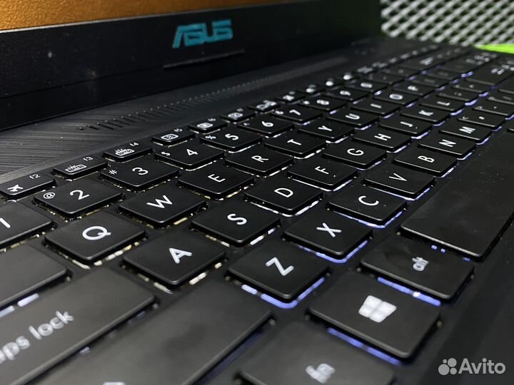 Игровой ноутбук Asus i7-8gen/16/128/1000/GTX 1050