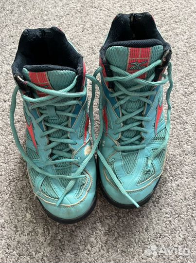 Волейбольные кроссовки mizuno