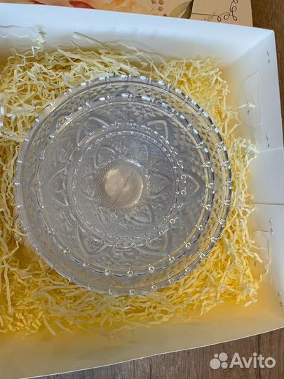 Набор из 4 салатников в подарочной упаковке