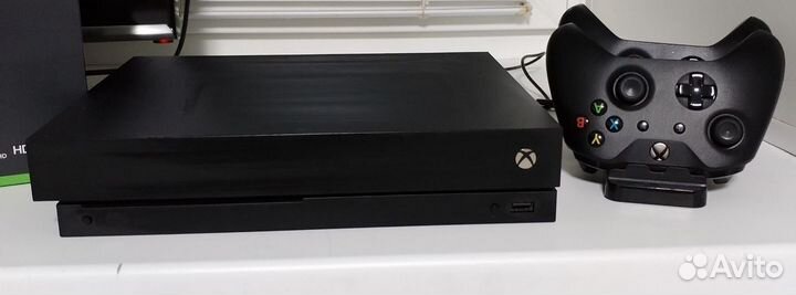 Игровая приставка Xbox ONE X