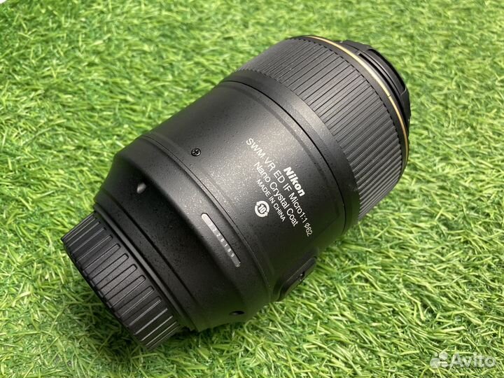 Nikon 105mm 2.8G IF-ED AF-S VR Micro-Nikkor