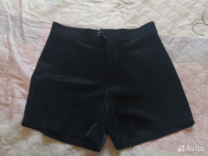 Продаю шорты для девочки пакетом. Размер XS-S