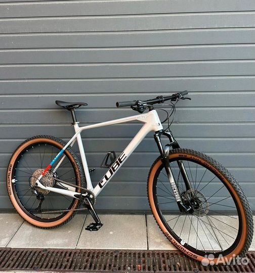 Cube Reaction C:62 Pro Carbon