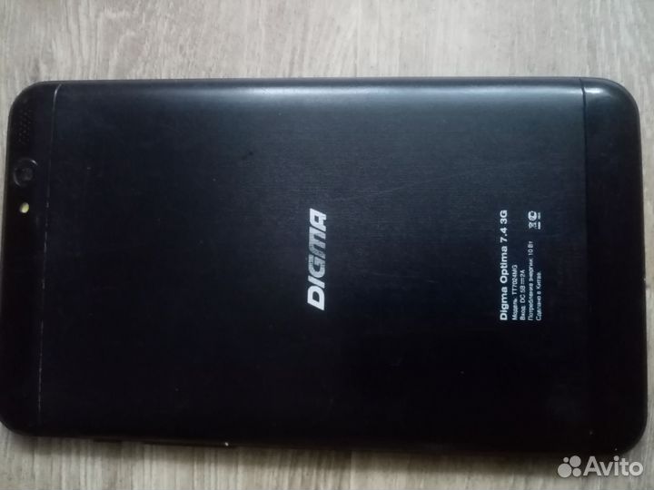 Планшет Digma optima 7.4