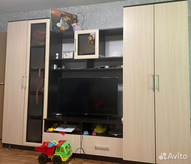 Стенка в гостиную бу