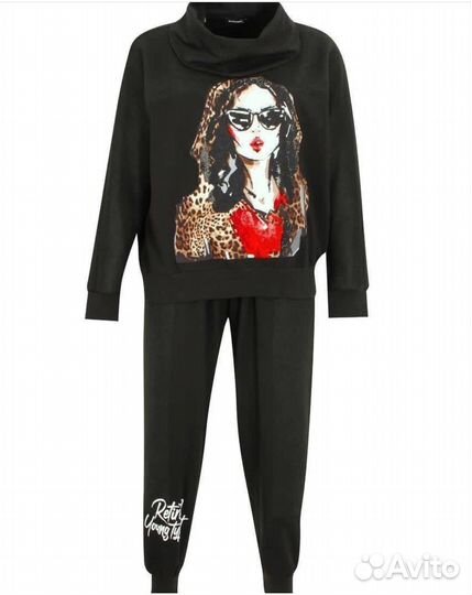 Спортивный костюм женский