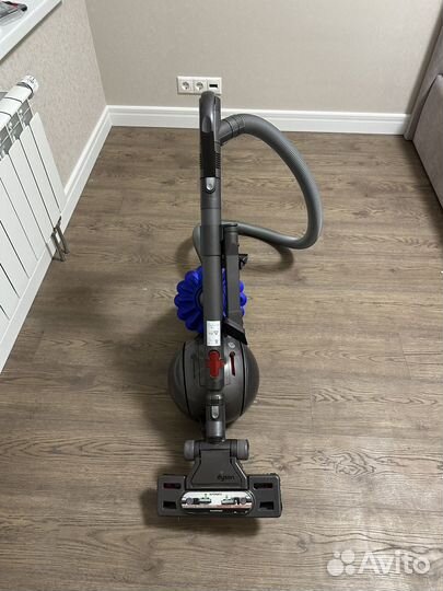 Пылесос Dyson dc 37