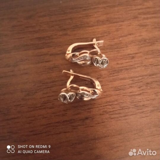 Продам золотые серьги с бриллиантами