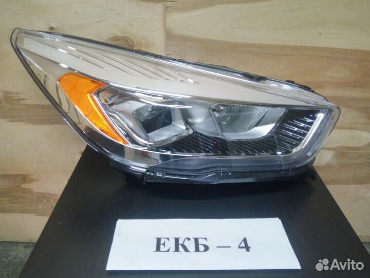 Фара правая Ford Kuga 2 цбс 2012
