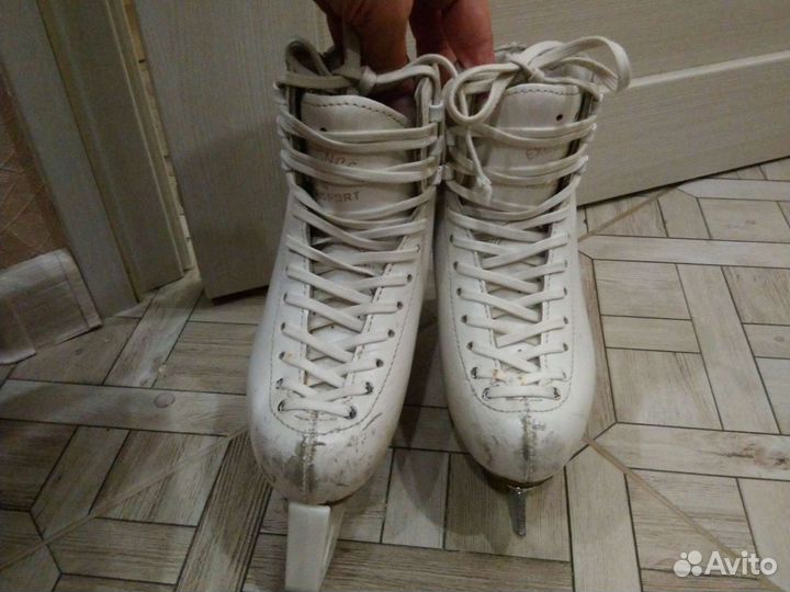 Коньки для фигурного катания проф Risport