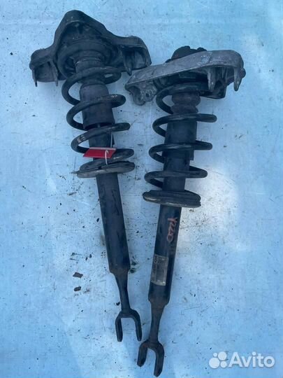 Стойка амортизатора передняя 8E0413031DA