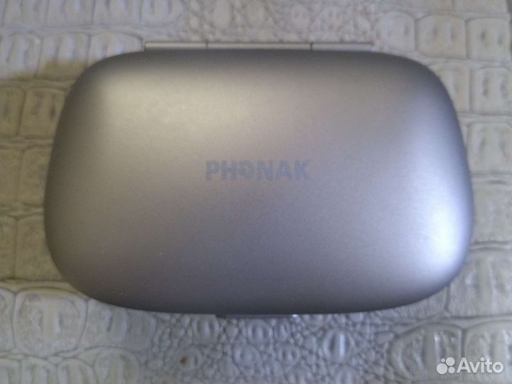 Слуховой аппарат phonak